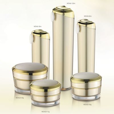 Un buen precio. Jarrón de crema acrílica cuadrada de oro Jarrones de embalaje cosmético WDA1-50g-a 72.5*62mm en línea